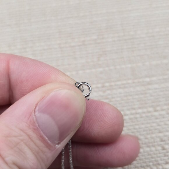 18 Inch Sterling Silver Small Diamonds Horseshoe Necklace A6273 - Picture 6 of 8